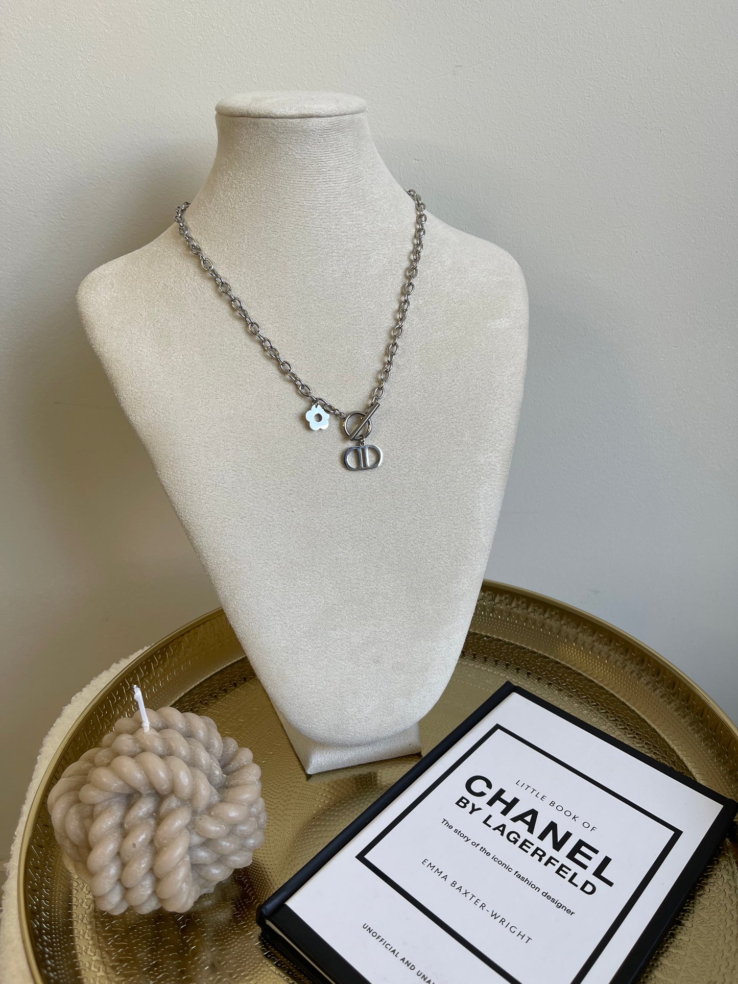 Bellot necklace