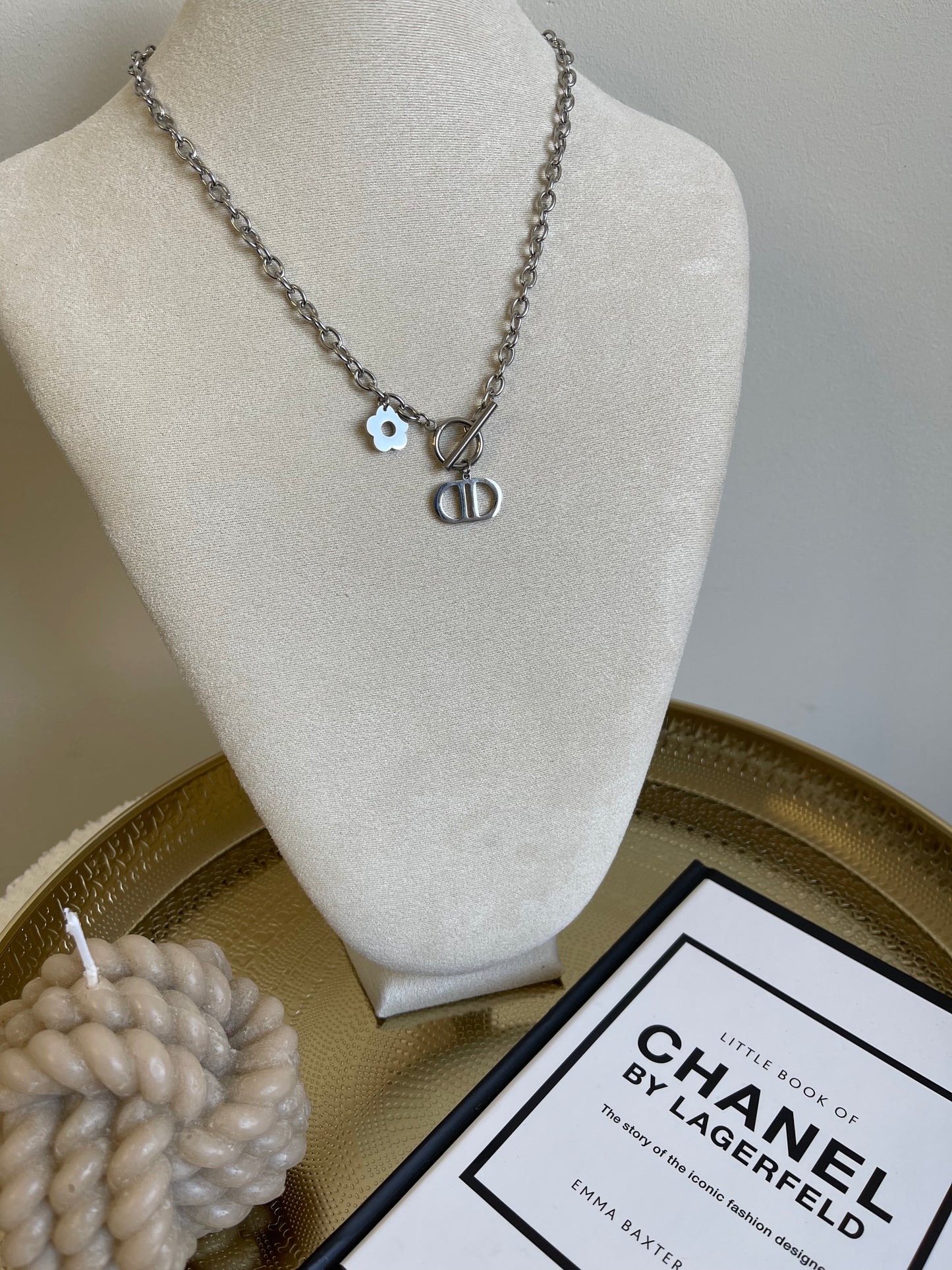 Bellot necklace
