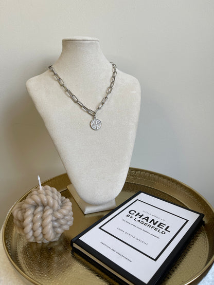 Chunky necklace